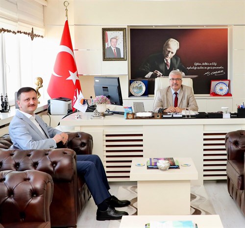 GENEL SEKRETERİMİZDEN YENİ ATANAN REKTÖRE ZİYARET